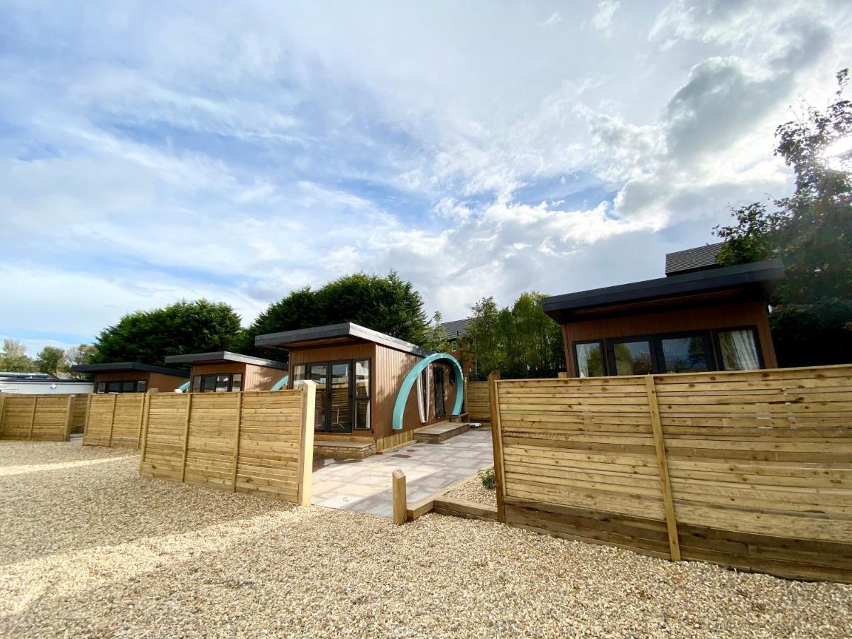 Elletson Park Wood Fired Hot Tubs, Caravans & Pods Pilling المظهر الخارجي الصورة