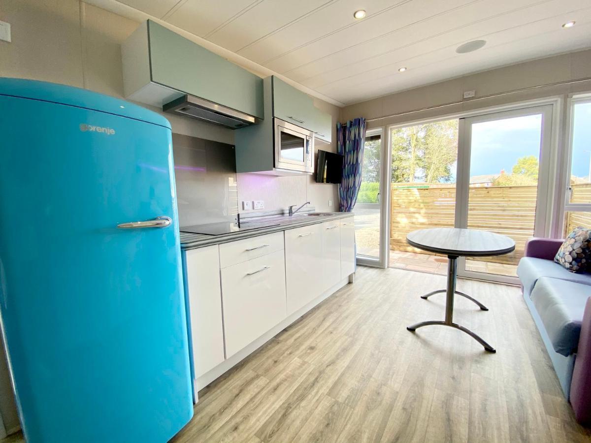Elletson Park Wood Fired Hot Tubs, Caravans & Pods Pilling المظهر الخارجي الصورة