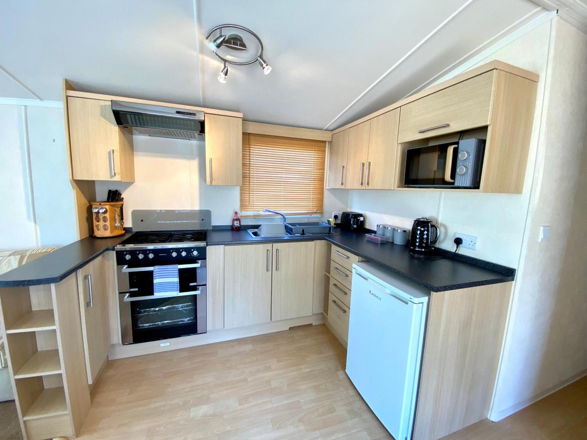 Elletson Park Wood Fired Hot Tubs, Caravans & Pods Pilling المظهر الخارجي الصورة