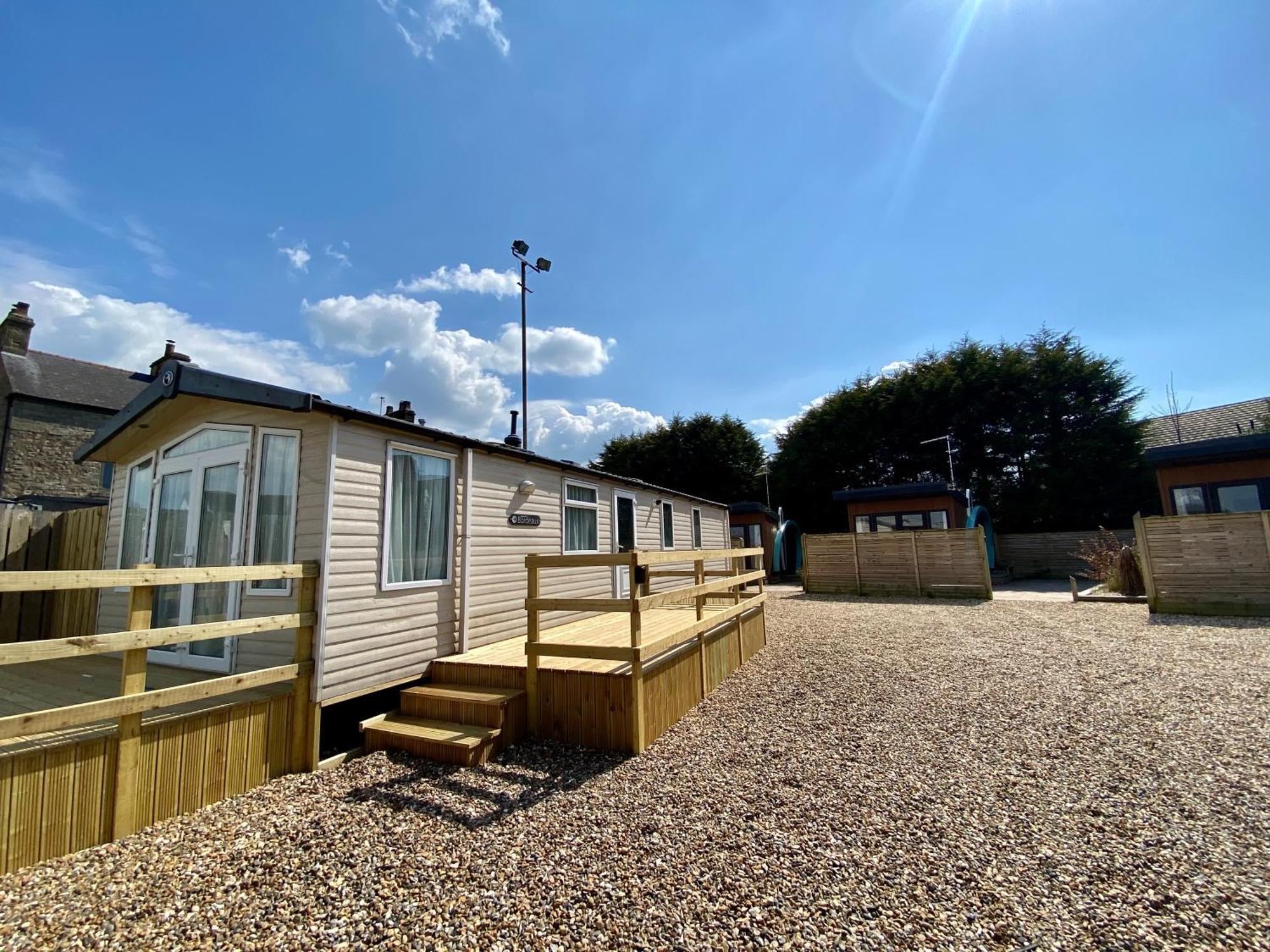 Elletson Park Wood Fired Hot Tubs, Caravans & Pods Pilling المظهر الخارجي الصورة
