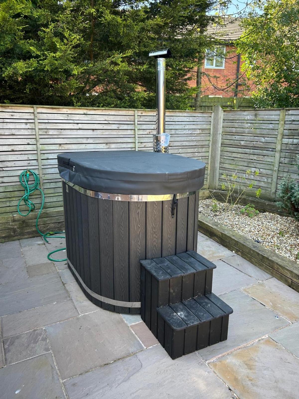 Elletson Park Wood Fired Hot Tubs, Caravans & Pods Pilling المظهر الخارجي الصورة