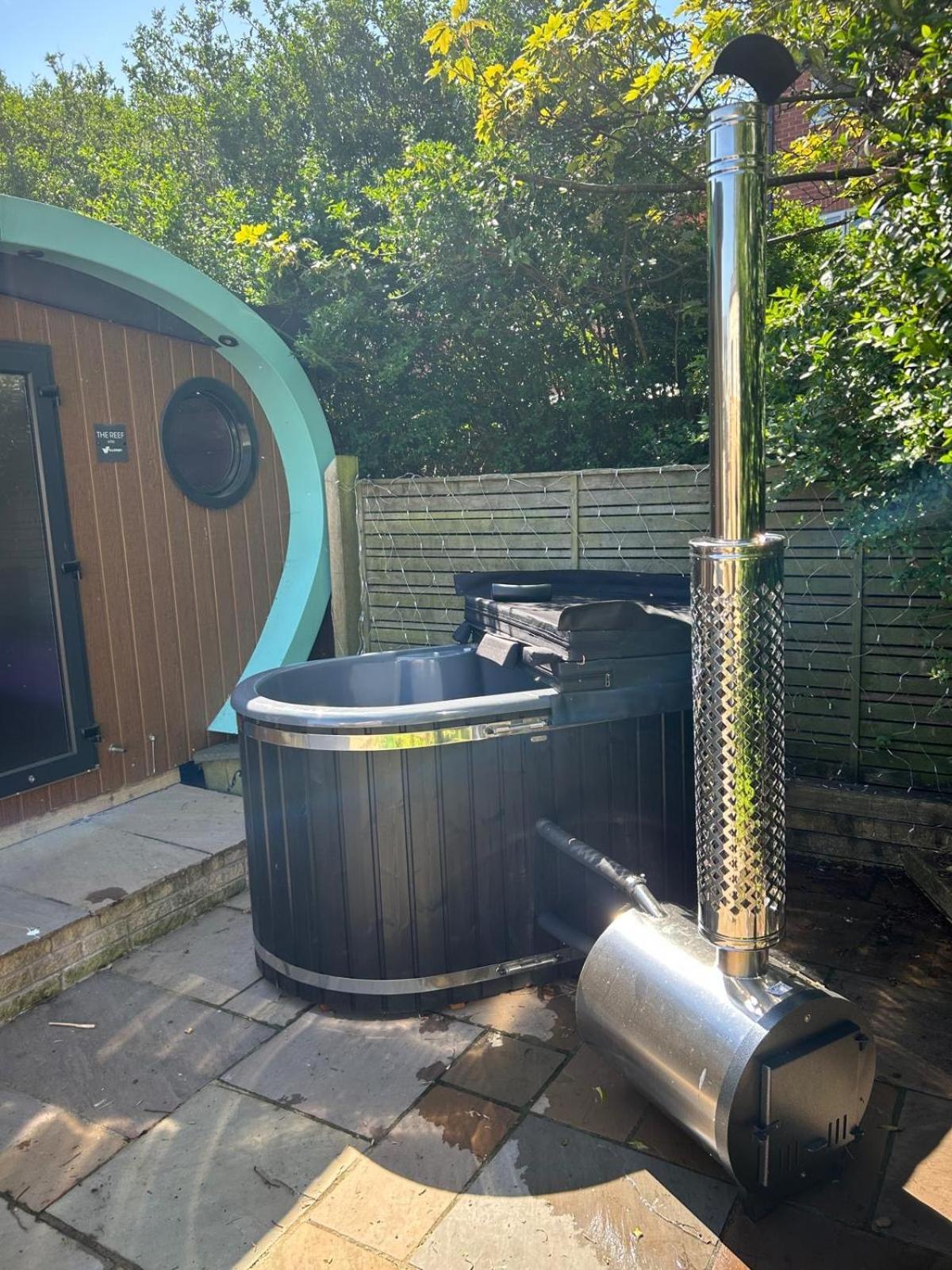 Elletson Park Wood Fired Hot Tubs, Caravans & Pods Pilling المظهر الخارجي الصورة