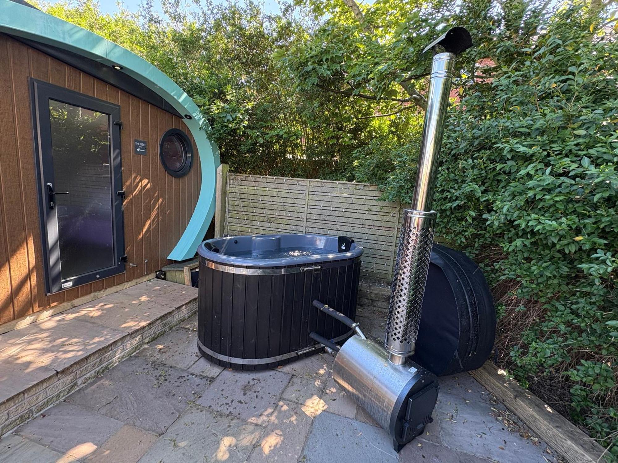 Elletson Park Wood Fired Hot Tubs, Caravans & Pods Pilling المظهر الخارجي الصورة